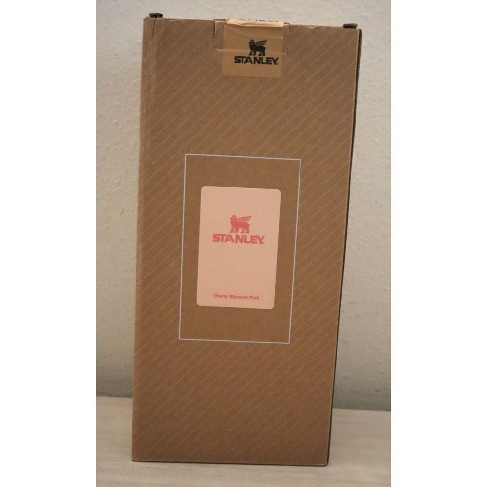 Stanley The Quencher H2.0 Cherry Blossom Pink FlowState 40oz Insulated Tumbler
